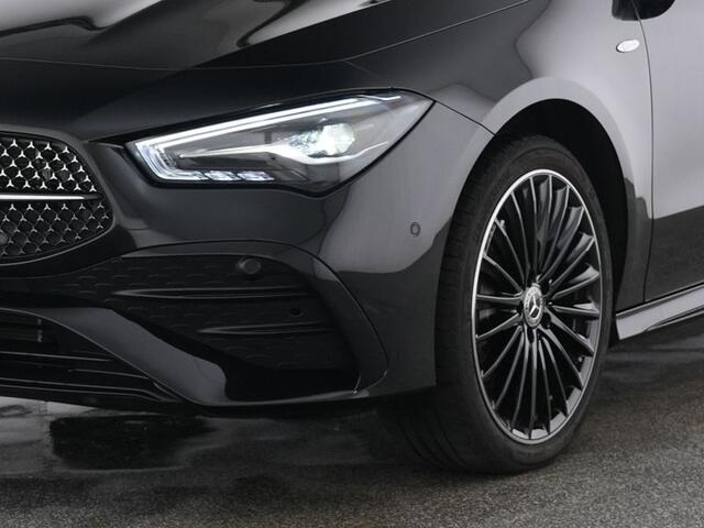Mercedes-Benz Cla Shooting Brake 250 e AMG Premium Plug-In Hybride AMG Line | Night Pakket | Sfeerverlichting | 19 Inch AMG Velgen | Parkeerpakket met achteruitrijcamera | Advanced sound system. Inclusief 24 maanden MB Certified garantie voor Europa.