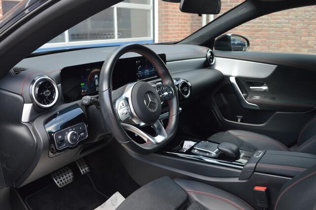 Mercedes-Benz Cla Shooting Brake 250 e AMG Line | AUT - CAMERA