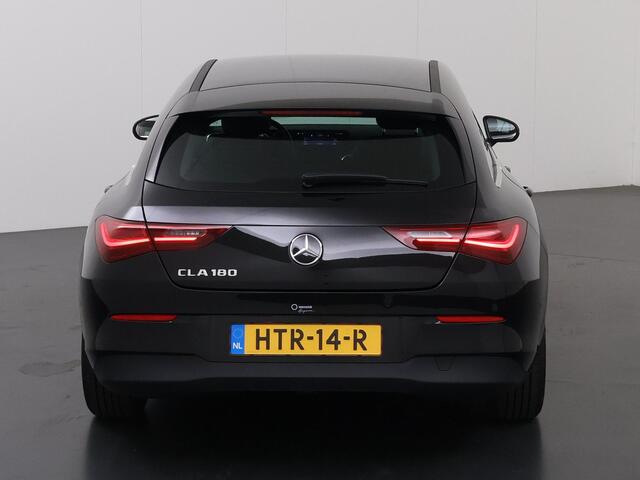 Mercedes-Benz Cla Shooting Brake 180 Star Edition | Voorstoelen verwarmd | Achteruitrijcamera | LED koplampen | MBUX |