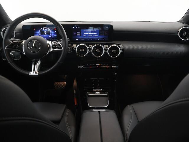 Mercedes-Benz Cla Shooting Brake 180 Star Edition | Voorstoelen verwarmd | Achteruitrijcamera | LED koplampen | MBUX |