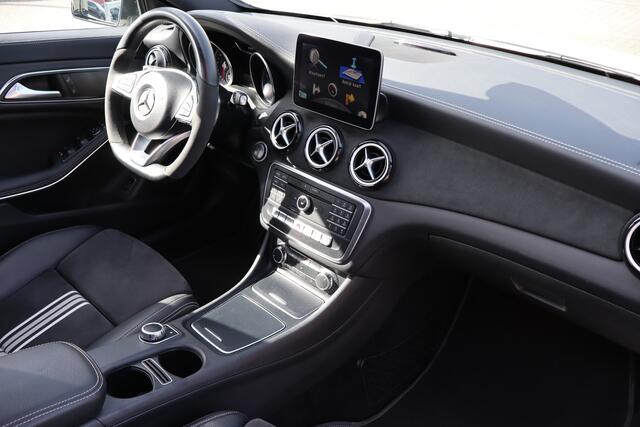 Mercedes-Benz Cla Shooting Brake 200 Prestige AMG/White edition/Night/Panoramadak/Stoelverwarming/Cruise control/Achteruitrijcamera/Elektrische achterklep/Navigatie