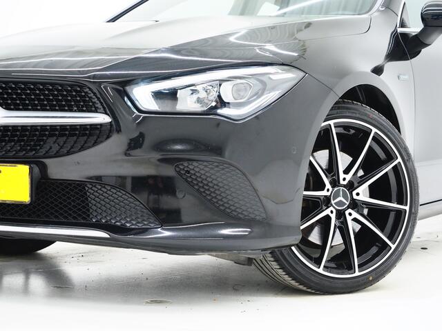 Mercedes-Benz Cla Shooting Brake 250 e Premium | Panoramadak | Leder | Trekhaak | Camera | Sfeerlicht | Carbon | Cruise | LED