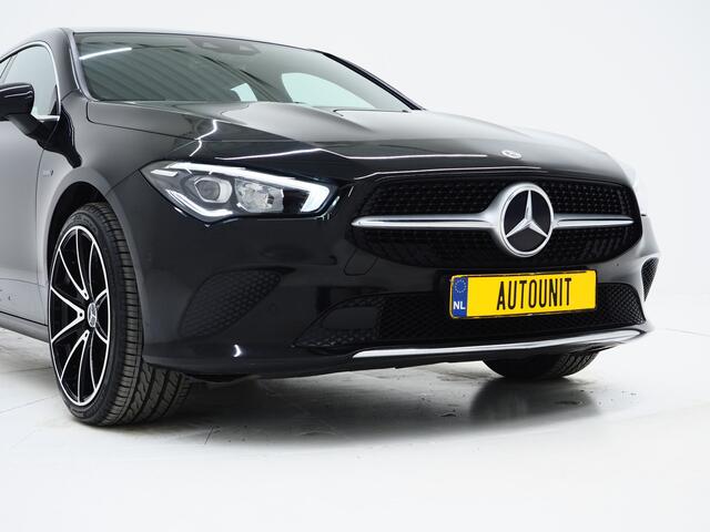 Mercedes-Benz Cla Shooting Brake 250 e Premium | Panoramadak | Leder | Trekhaak | Camera | Sfeerlicht | Carbon | Cruise | LED