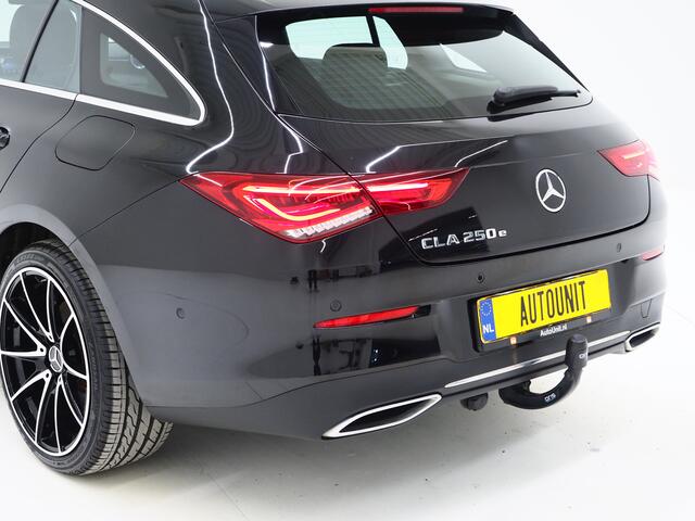 Mercedes-Benz Cla Shooting Brake 250 e Premium | Panoramadak | Leder | Trekhaak | Camera | Sfeerlicht | Carbon | Cruise | LED