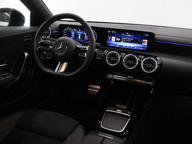 Mercedes-Benz Cla Shooting Brake 180 Star Edition AMG Line LIMITED | Panoramaschuifdak | Night | Achteruitrijcamera