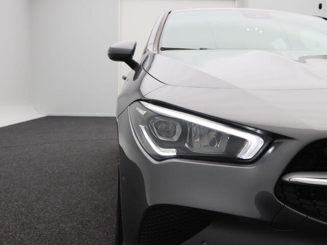 Mercedes-Benz Cla Shooting Brake 180 Business Solution 136 Pk Automaat | Stoelverwarming | Camera | Cruise Control | CarPlay | Climatronic | 16 Inch | 97.722 Km !!