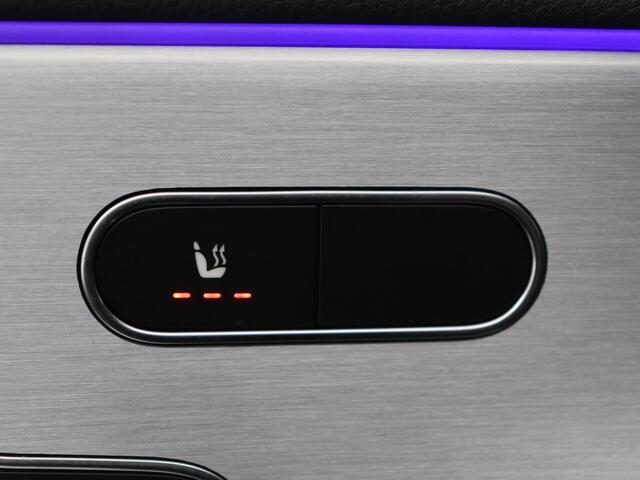 Mercedes-Benz Cla Shooting Brake 180 Business Solution AMG | Panoramadak | Stoelverwarming | Memory | Sfeerverlichting | Matrix LED | Leder/Alcantara | Side Assist | Widescreen | Navigatie | Camera | Climate control