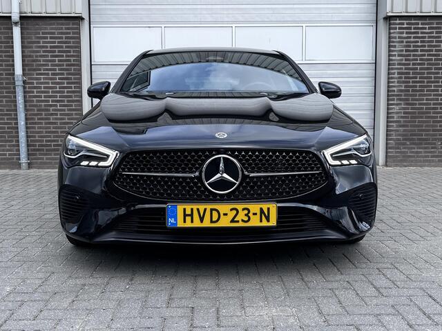 Mercedes-Benz Cla Shooting Brake 180 Star Edition Luxury | Panoramadak | Night Pakket | Apple CarPlay | Android Auto | Sfeerverlichting | Stoelverwarming | Parkeersensoren | Achteruitrijcamera | Elektrisch inklapbare buitenspiegels