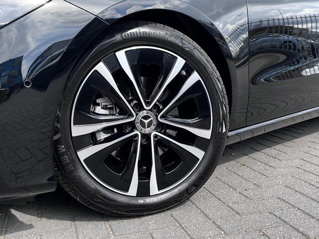 Mercedes-Benz Cla Shooting Brake 180 Star Edition Luxury | Panoramadak | Night Pakket | Apple CarPlay | Android Auto | Sfeerverlichting | Stoelverwarming | Parkeersensoren | Achteruitrijcamera | Elektrisch inklapbare buitenspiegels