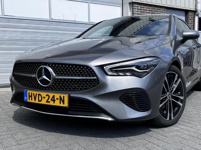 Mercedes-Benz Cla Shooting Brake 180 Star Edition Luxury | Trekhaak | Donkergetint Glas Achter | Apple CarPlay | Android Auto | Sfeerverlichting | Stoelverwarming | Achteruitrijcamera | Parkeersensoren | Elektrisch Inklapbare Buitenspiegels