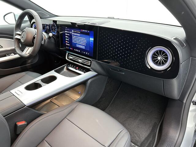 Mercedes-Benz Cla Shooting Brake 250+ Business Solution AMG 85 kWh | Trekhaak | Vast panoramadak | Warmtewerend donkergetint glas | Massagefunctie | 18 inch vijfspaaks lichtmetalen AMG-velgen | URBAN GUARD |