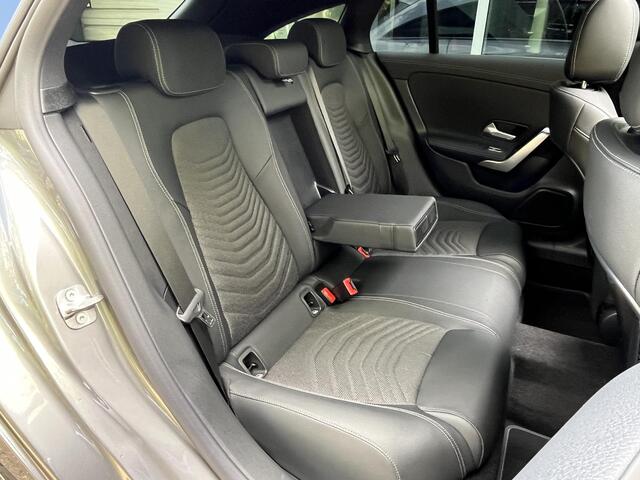 Mercedes-Benz Cla Shooting Brake 250 e Star Edition Luxury | Panoramadak | Nightpakket | MULTIBEAM LED | Dodehoekassistent | Sfeerverlichting | Stoelverwarming | Apple CarPlay | Android Auto | Achteruitrijcamera