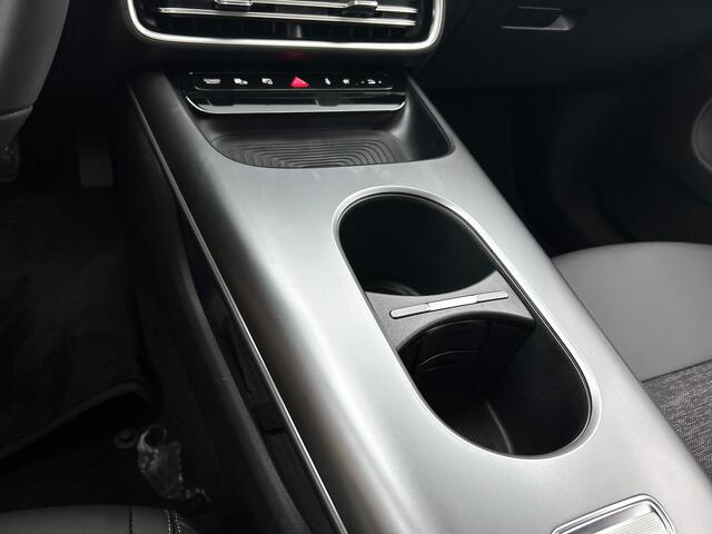 Mercedes-Benz Cla Shooting Brake 250+ Business Solution 85 kWh | Warmtewerend, donkergetint glas | Smartphone integratie | Massagefunctie | Vast panoramadak | 18 inch zes-dubbelspaaks velgen |