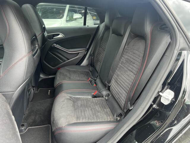 Mercedes-Benz Cla Shooting Brake 180 Business Solution AMG | Nieuw binnen | Stoelverwarming | Pano | Navi | Trekhaak