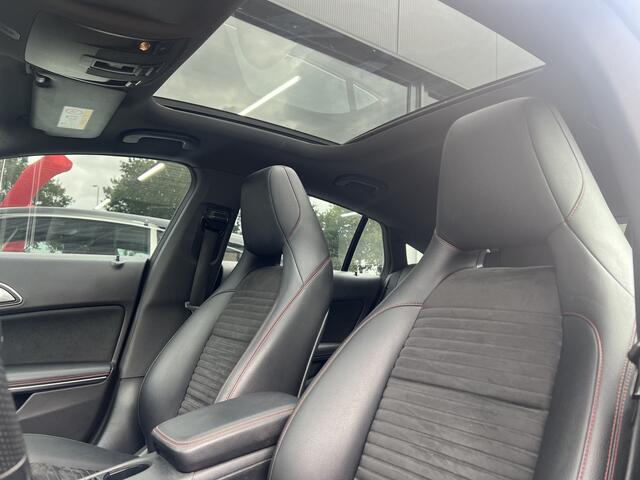 Mercedes-Benz Cla Shooting Brake 180 Business Solution AMG | Nieuw binnen | Stoelverwarming | Pano | Navi | Trekhaak