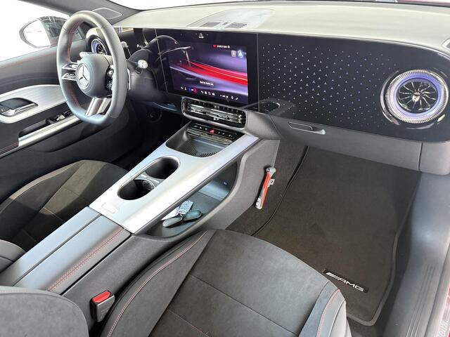 Mercedes-Benz Cla Shooting Brake 180 Business Solution AMG | Trekhaak | Multibeam | Panoramadak | Night Pakket |