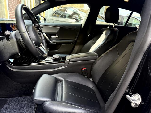 Mercedes-Benz Cla Shooting Brake 200 d Business Luxury NL. Auto, Widescreen, Sfeerverlichting