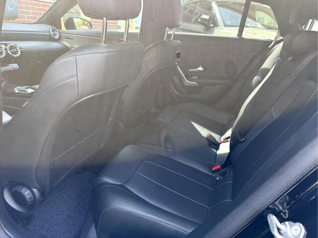Mercedes-Benz Cla Shooting Brake 200 d Business Luxury NL. Auto, Widescreen, Sfeerverlichting