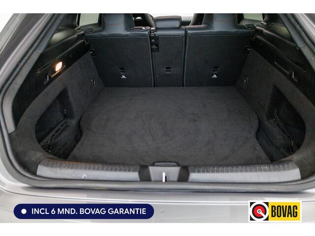 Mercedes-Benz Cla Shooting Brake 250 e AMG Line Night Pack 218 PK | Panoramadak | 19 inch | Stoelverwarming | Navigatie | Sfeerverlichting Camera, Car-play, Afn. trekhaak, Multibeam led