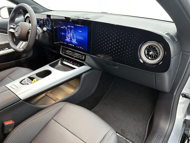 Mercedes-Benz Cla Shooting Brake 250+ Business Solution AMG 85 kWh | Nightpakket | Trekhaak | Vast panoramadak | Massagefunctie | Warmtewerend, donkergetint glas | URBAN GUARD | 18 inch vijfspaaks lichtmetalen AMG-velgen |