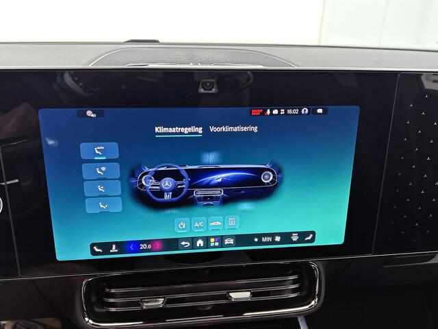 Mercedes-Benz Cla Shooting Brake 250+ Business Solution AMG 85 kWh | Nightpakket | Trekhaak | Vast panoramadak |Sportstoelen | Massagefunctie | Warmtewerend, donkergetint glas | 18 inch vijfspaaks lichtmetalen AMG-velgen |