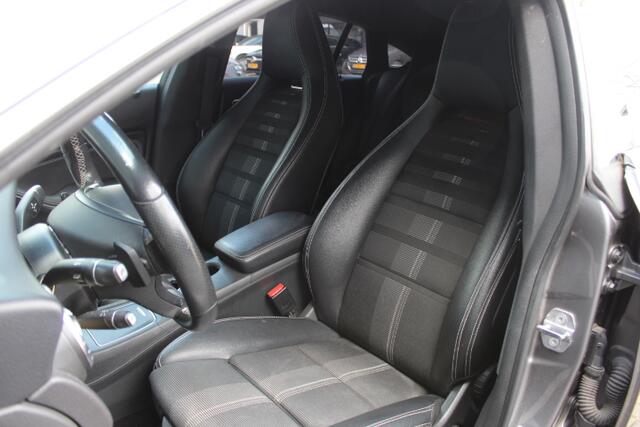 Mercedes-Benz Cla Shooting Brake Automaat 180 Business Solution Climate control, Cruisecontrol, Camera , Navigatie , Bluetooth