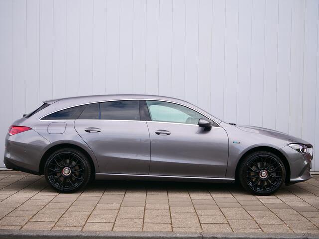 Mercedes-Benz Cla Shooting Brake 250e 218Pk Premium Camera / Trekhaak uitklapbaar / Stoelverwarming / Cruise