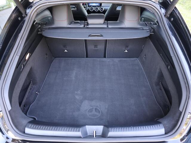 Mercedes-Benz Cla Shooting Brake 180 Business Solution AMG | Panoramadak | Dodehoekassistent | Memory Seats | HUD | Burmester | LED | 360 camera | Automaat