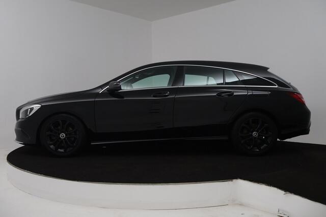 Mercedes-Benz Cla Shooting Brake 180 Business Solution (STOELVERWARMING, CAMERA, NAVIGATIE, PARKEERSENSOREN, CRUISE)