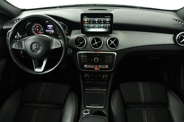 Mercedes-Benz Cla Shooting Brake 180 Business Solution (STOELVERWARMING, CAMERA, NAVIGATIE, PARKEERSENSOREN, CRUISE)