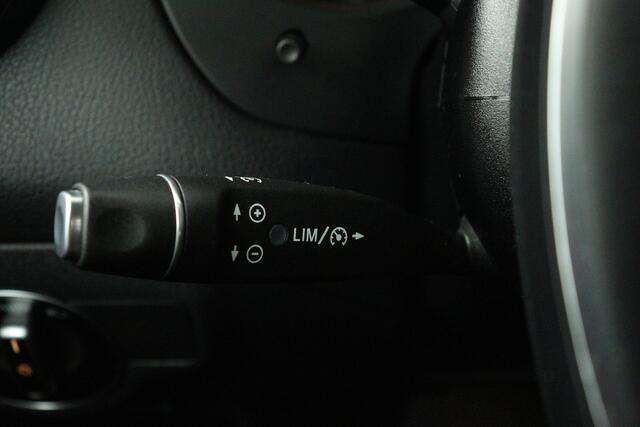 Mercedes-Benz Cla Shooting Brake 180 Business Solution (STOELVERWARMING, CAMERA, NAVIGATIE, PARKEERSENSOREN, CRUISE)