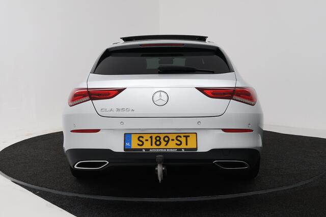 Mercedes-Benz Cla Shooting Brake 250 e Luxury Line (PANORAMADAK, TREKHAAK, STOELVERWARMING, SFEERVERLICHTING, CAMERA)