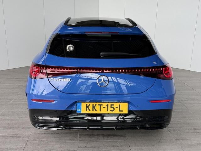 Mercedes-Benz Cla Shooting Brake 180 Business Solution AMG | Nightpakket | Multibeam led | Sportstoelen | Achteruitrijcamera | Panoramadak |