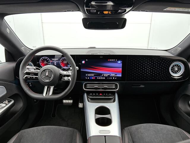 Mercedes-Benz Cla Shooting Brake 250+ Business Solution AMG 85 kWh | Advanced Plus pakket | Trekhaak | Vast panoramadak | Sportstoelen | URBAN GUARD | Warmtewerend, donkergetint glas | 18 inch vijfspaaks lichtmetalen AMG-velgen |