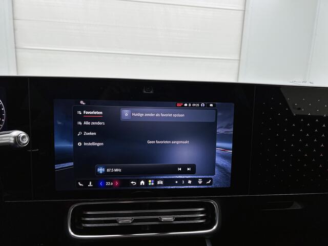 Mercedes-Benz Cla Shooting Brake 250+ Business Solution AMG 85 kWh | Advanced Plus pakket | Trekhaak | Vast panoramadak | Sportstoelen | URBAN GUARD | Warmtewerend, donkergetint glas | 18 inch vijfspaaks lichtmetalen AMG-velgen |