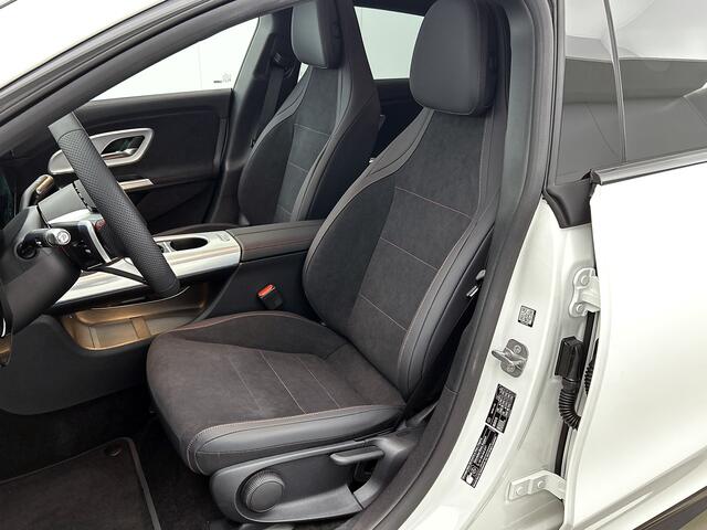 Mercedes-Benz Cla Shooting Brake 250+ Business Solution AMG 85 kWh | Nightpakket | Trekhaak | Vast panoramadak | Sportstoelen | Massagefunctie | Warmtewerend, donkergetint glas | 18 inch vijfspaaks lichtmetalen AMG-velgen |
