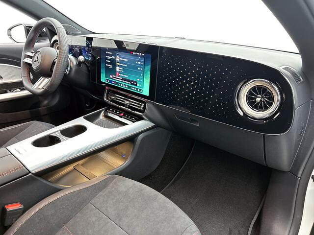 Mercedes-Benz Cla Shooting Brake 250+ Business Solution AMG 85 kWh | Nightpakket | Trekhaak | Vast panoramadak | Sportstoelen | Massagefunctie | Warmtewerend, donkergetint glas | 18 inch vijfspaaks lichtmetalen AMG-velgen |