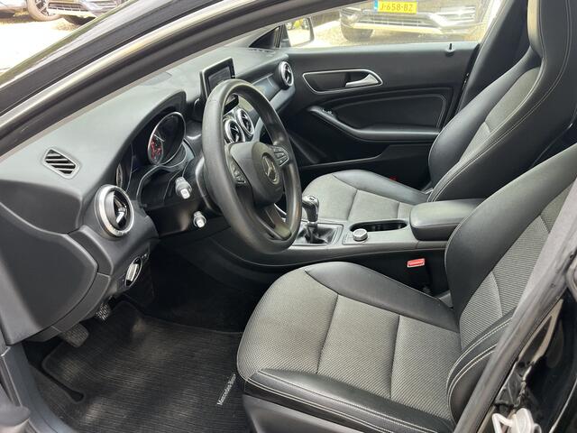 Mercedes-Benz Cla Shooting Brake 180 Ecc/Audio/Pdc/Lm
