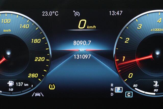 Mercedes-Benz Cla Shooting Brake 180 AMG Line (PANORAMADAK, SFEERVERLICHTING, STOELVERWARMING, CAMERA)