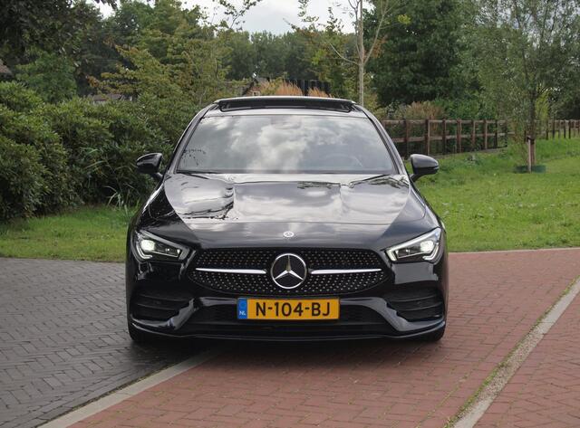 Mercedes-Benz Cla Shooting Brake 200 Business Solution AMG | Panoramadak | Camera | Sfeerverlichting | Apple Carplay | Burmester |