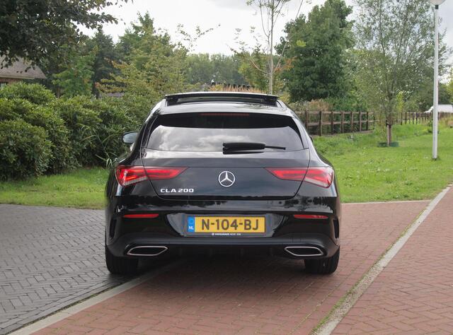 Mercedes-Benz Cla Shooting Brake 200 Business Solution AMG | Panoramadak | Camera | Sfeerverlichting | Apple Carplay | Burmester |