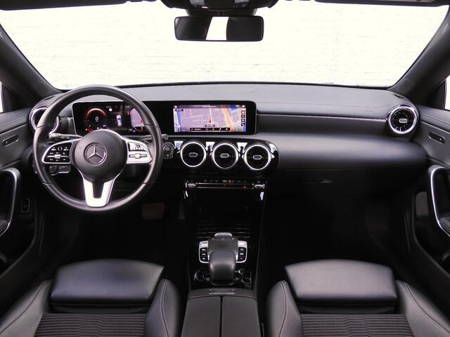 Mercedes-Benz Cla Shooting Brake 180/ WIDESCREEN/ ELEKT. KLEP/ PANAMERICANA GRILLE