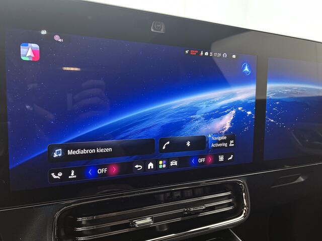 Mercedes-Benz Cla Shooting Brake 200 Business Solution AMG 58 kWh | Premium Pakket | Winterpakket | Nightpakket | Trekhaak | MBUX Augmented Reality navigatie | Smartphone integratie | Vast panoramadak | Massagefunctie | Warmtewerend, donkergetint glas |
