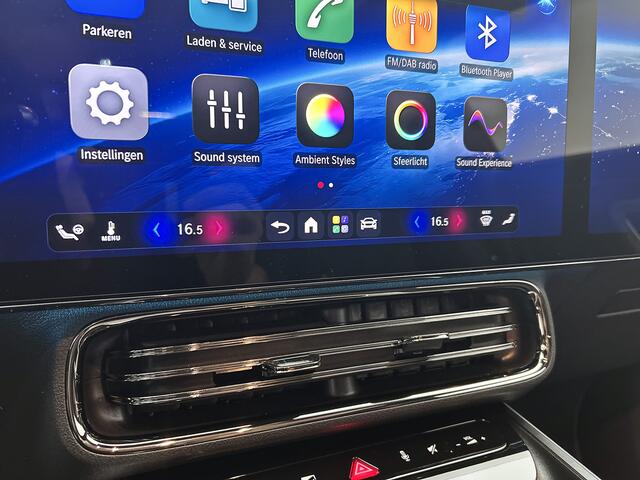 Mercedes-Benz Cla Shooting Brake 200 Business Solution AMG 58 kWh | Premium Pakket | Winterpakket | Nightpakket | Trekhaak | MBUX Augmented Reality navigatie | Smartphone integratie | Vast panoramadak | Massagefunctie | Warmtewerend, donkergetint glas |