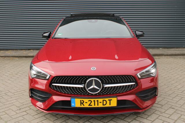 Mercedes-Benz Cla Shooting Brake 200 Business Solution AMG Panoramadak Sfeerverlichting Camera