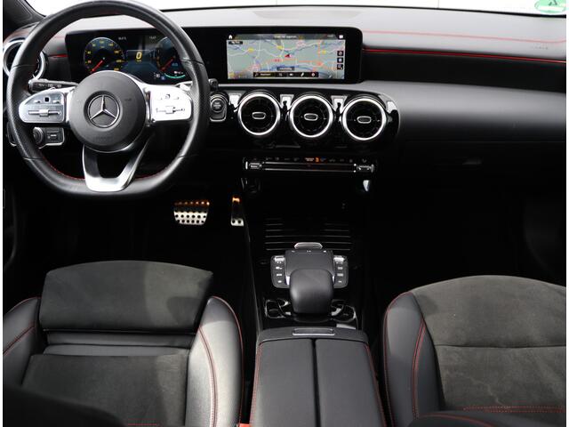 Mercedes-Benz Cla Shooting Brake 250 e AMG-line | Keyless | Carplay | SOH 94,6%