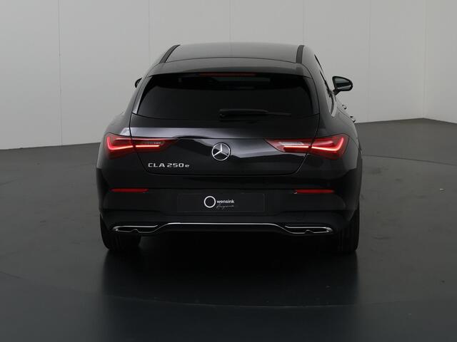 Mercedes-Benz Cla Shooting Brake 180 Star Edition Luxury Line | Panoramadak | Donkergetint glas | Parkeerassistent PARKTRONIC | Sfeerverlichting |