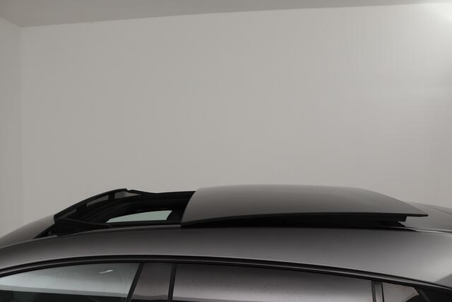 Mercedes-Benz Cla Shooting Brake 200 Prestige (PANORAMADAK, STOELVERWARMING, CAMERA, NAVIGATIE, PARKEERSENSOREN)
