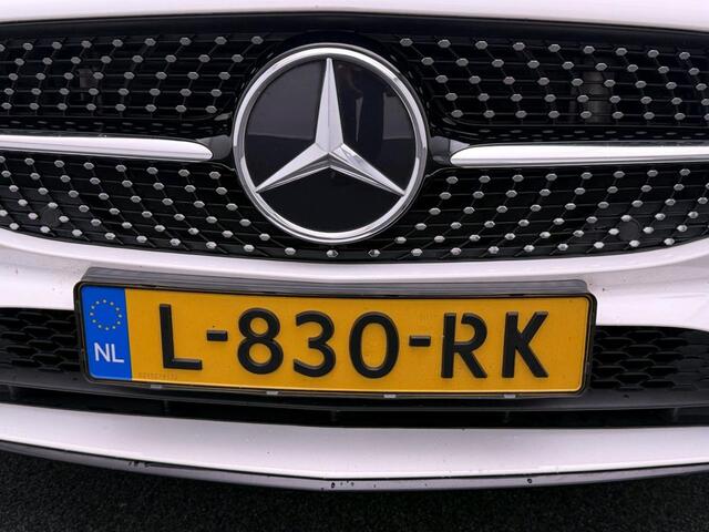 Mercedes-Benz Cla Shooting Brake 200 Business Solution AMG Trekhaak | AMG Line | Night Pakket | Ledkoplampen | Parkeerpakket met achteruitrijcamera | Sfeerverlichting. Inclusief 24 maanden Mercedes-Benz Certified garantie voor Europa.