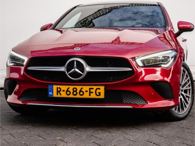 Mercedes-Benz Cla Shooting Brake 250 e Business Solution Luxury Panoramadak/ Leer/ Sportstoelen/ Elektr. achterklep/ Camera